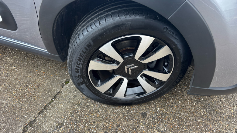 Citroen C3 1.2 PureTech Plus 5dr Petrol Hatchback